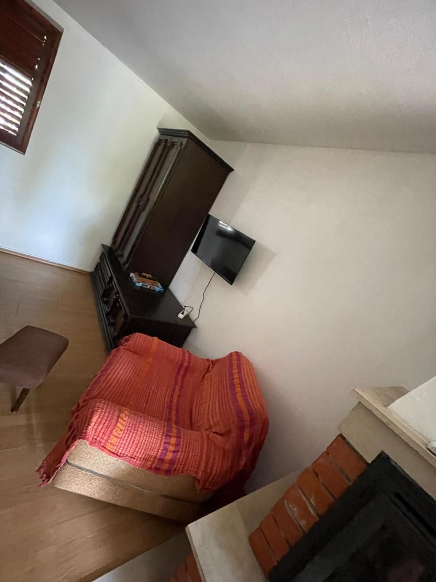 Apartment Zola Gornji Karin Zewnętrze zdjęcie